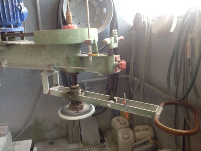 Ständerschleifmaschine mit E- Höhenverstellung