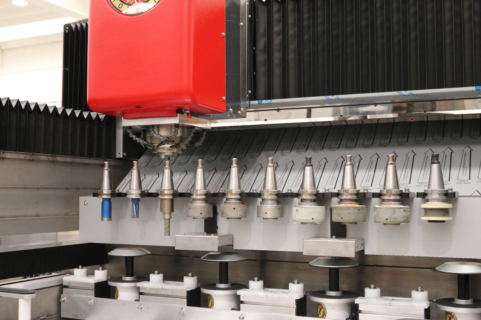 Helios CNC Bearbeitungszentrum Platzsparend SINK MASTER – Bild 4