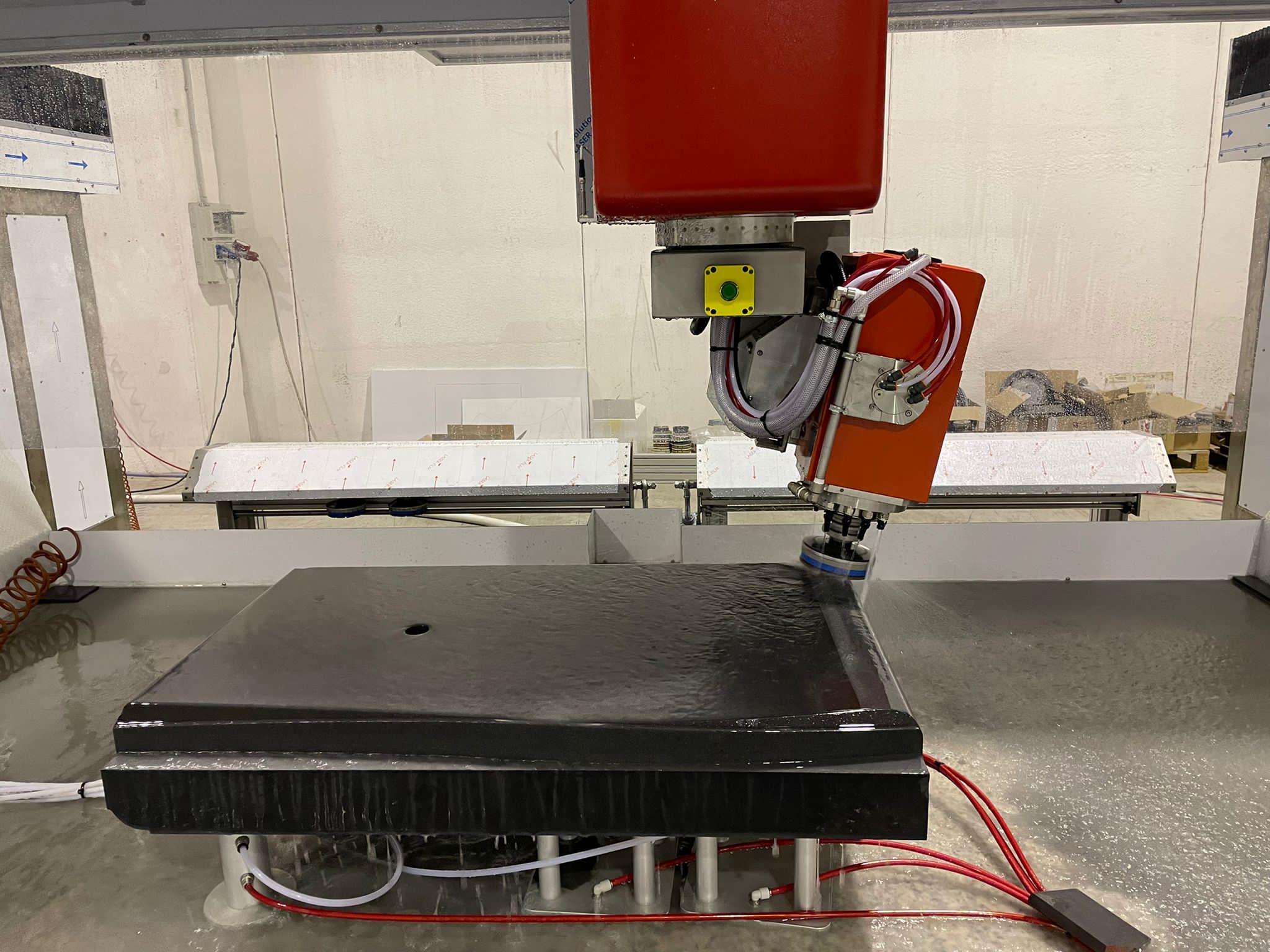 Helios ZT 5-Achsen Bearbeitungszentrum und Poliermaschine – Bild 3